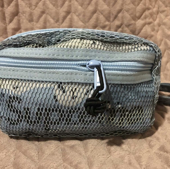 Supreme Small Shoulder Bag (SS20)
